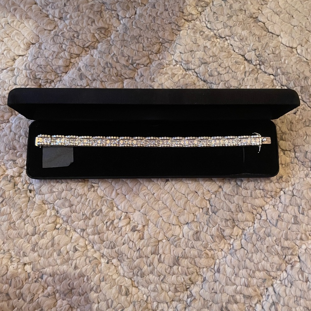 Pretty Dimond Bracelet